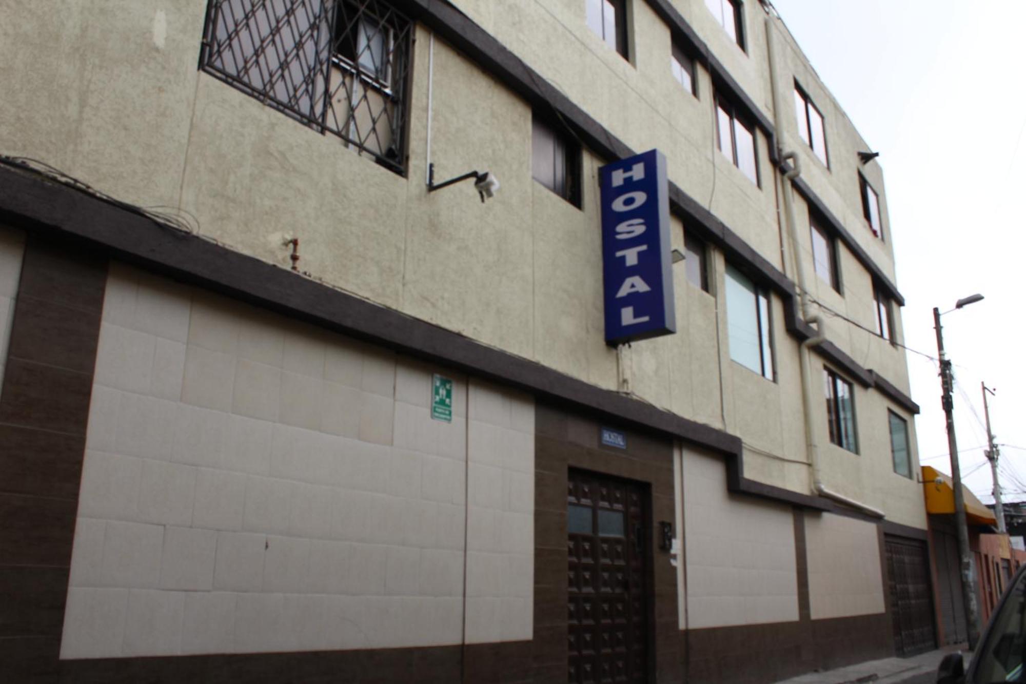Julius Hostal, Desde Las 14 Horas Hasta 12 Del Mediodia Quito Dış mekan fotoğraf